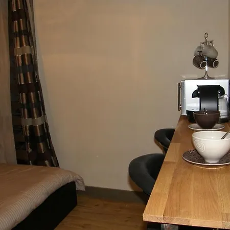 Chambres Aux Cles De Lune Apartment